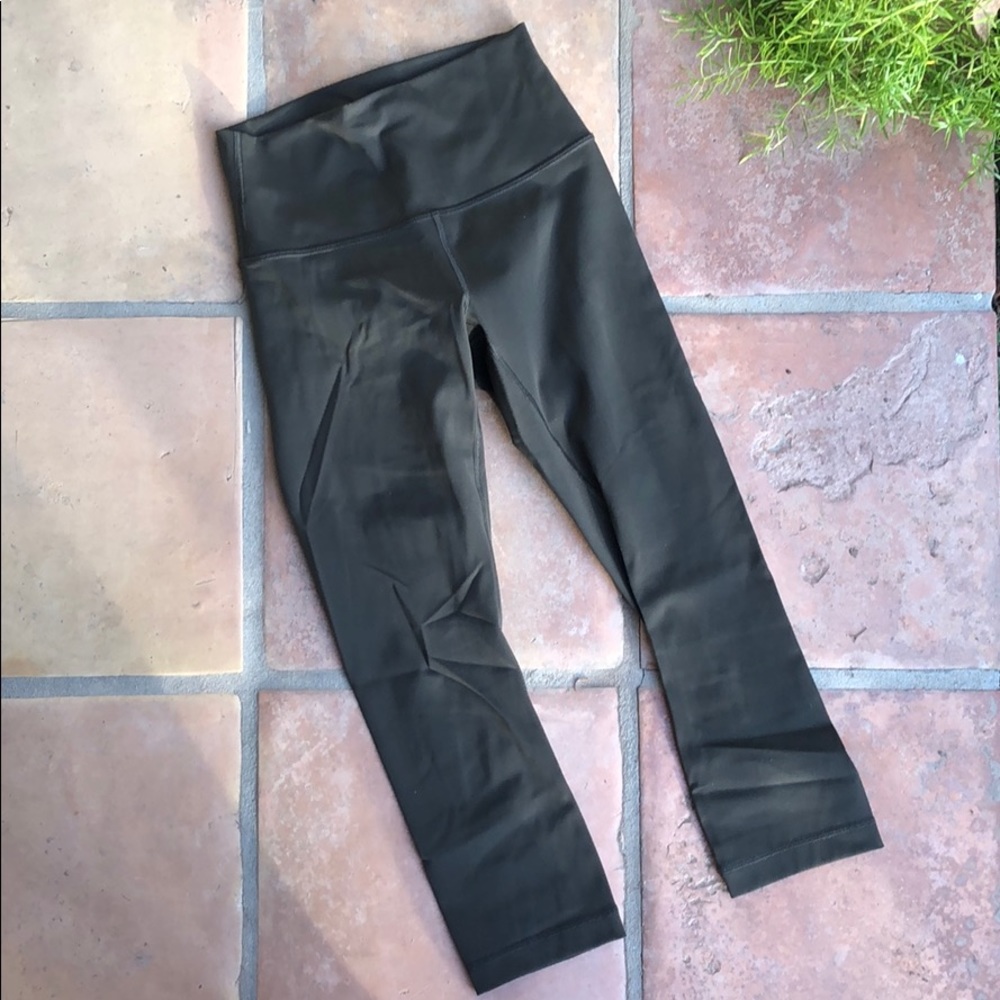 Lululemon hi rise crop wunder under